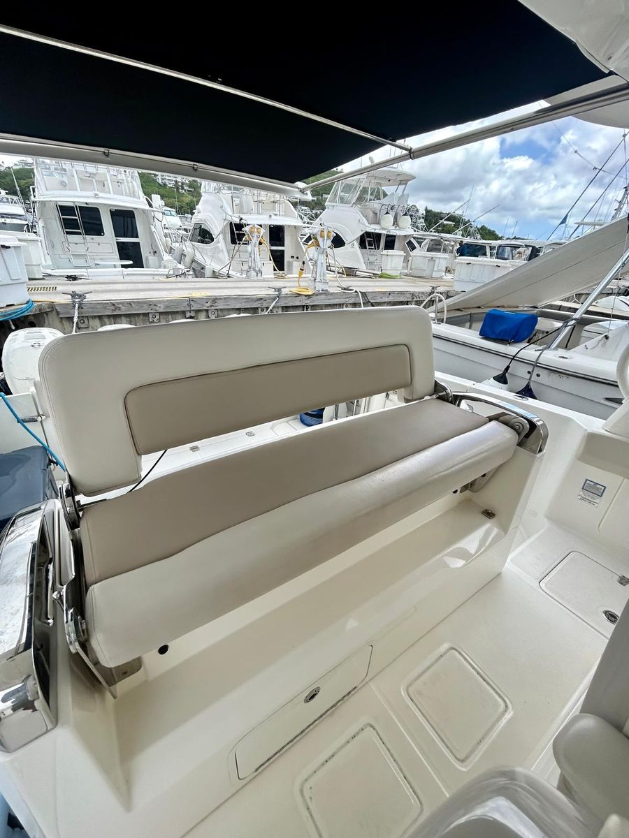 2019 Boston Whaler 42 