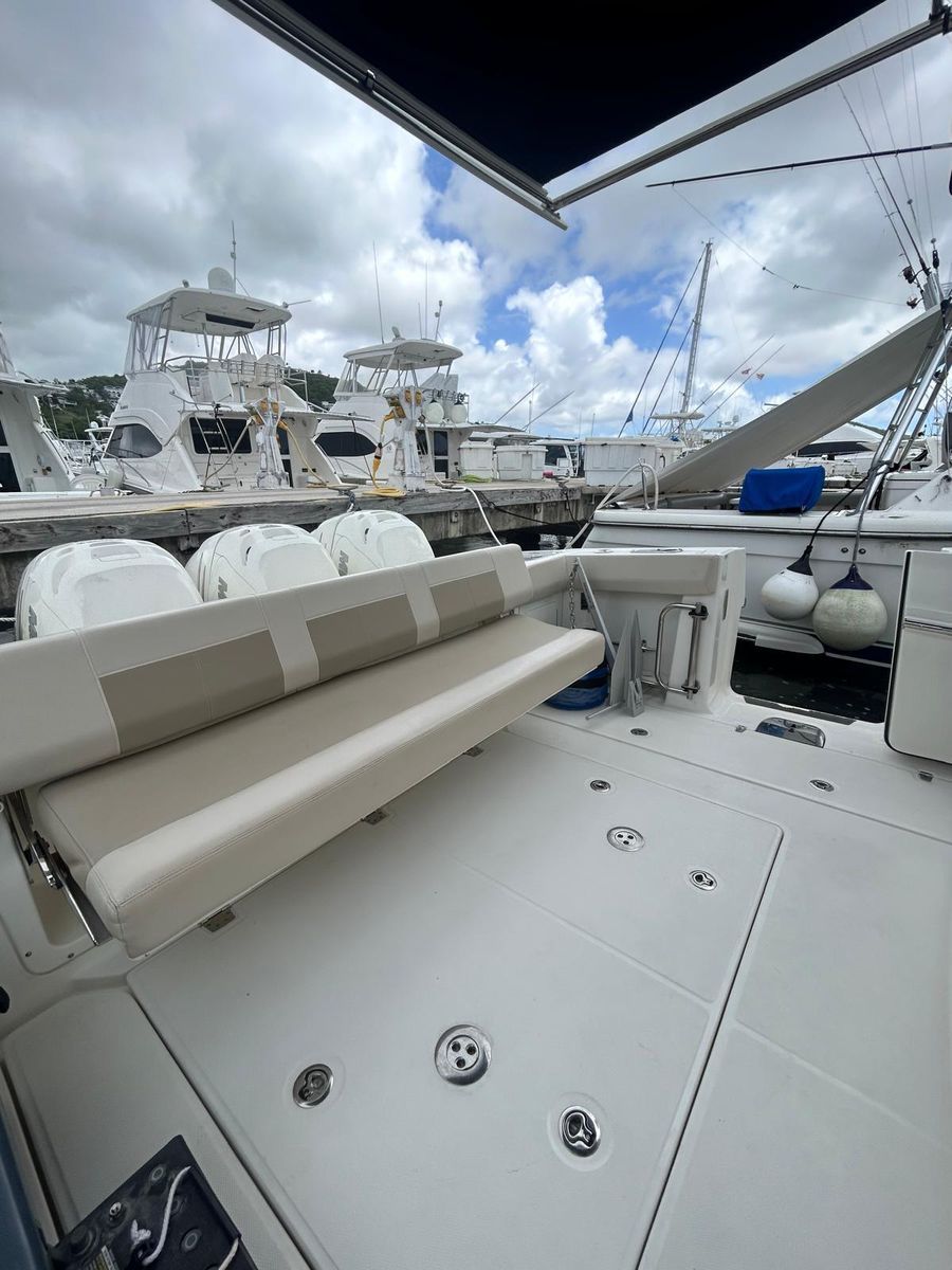 2019 Boston Whaler 42 