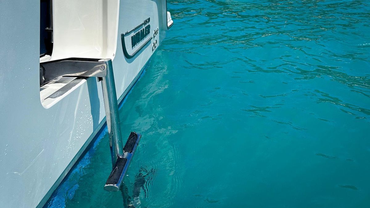 2019 Boston Whaler 42 