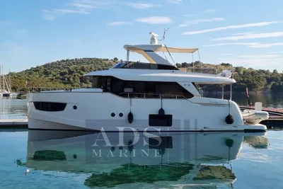 2016 Absolute NAVETTA 58