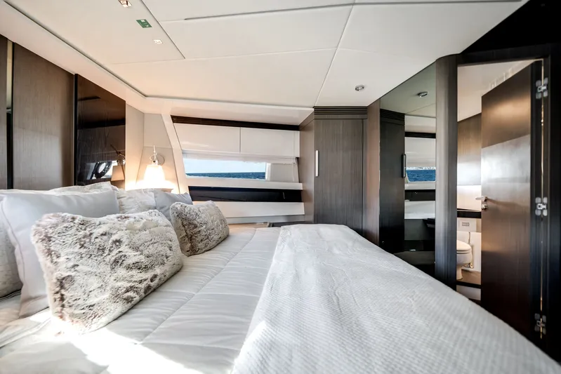  Yacht Photos Pics Luxurious bedroom on the Azimut S7 yacht, model year 2022.