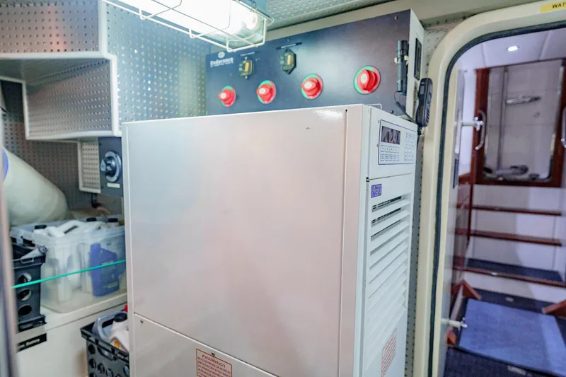 Three Of A Kind Yacht Photos Pics 