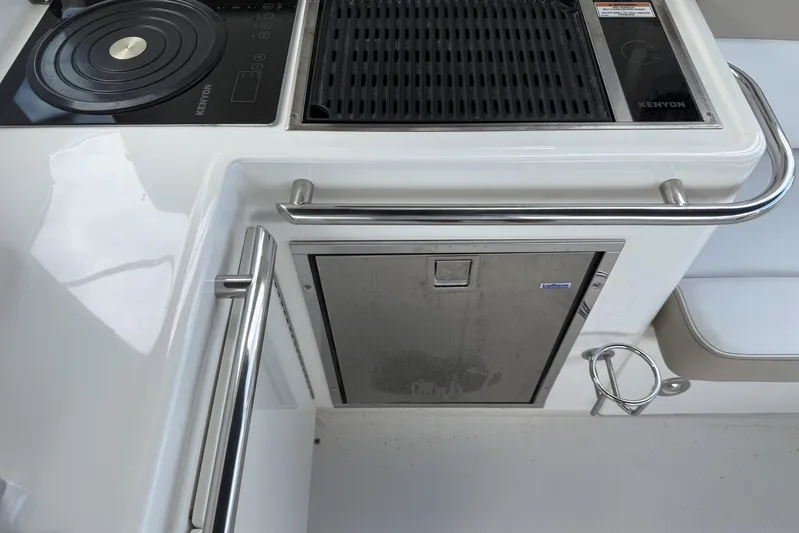  Yacht Photos Pics Outdoor kitchen on 2015 Sea Ray 370 Venture yacht with grill and storage.