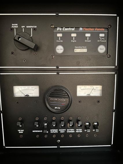 2011-31-pursuit-os-315-offshore