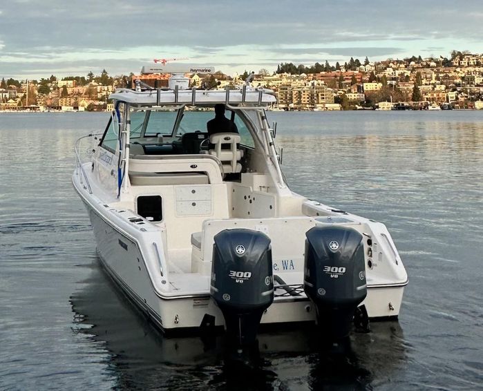 2011-31-pursuit-os-315-offshore