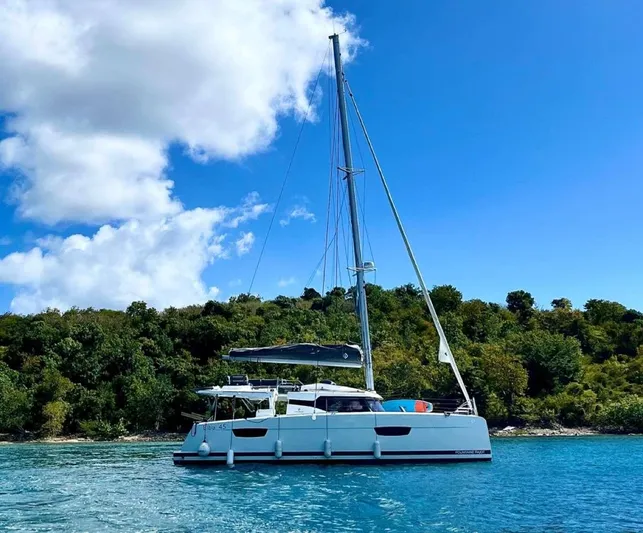 Dreamcatcher Yacht Photos Pics 