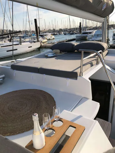 Dreamcatcher Yacht Photos Pics 