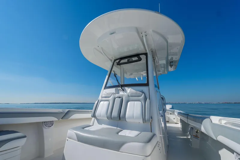 Treseos Yacht Photos Pics Regulator 34 Treseos- Bow Seating