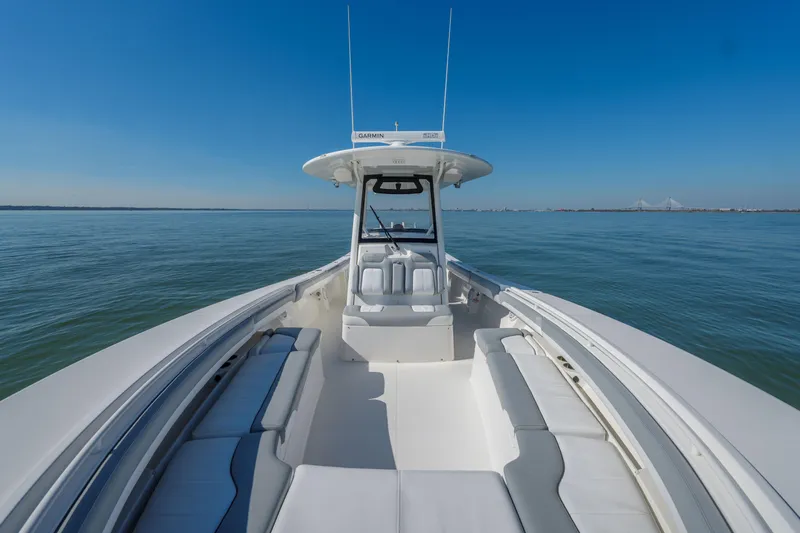 Treseos Yacht Photos Pics Regulator 34 Treseos- Bow