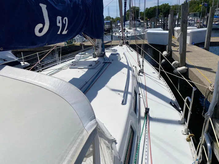 Jaywalker Yacht Photos Pics 