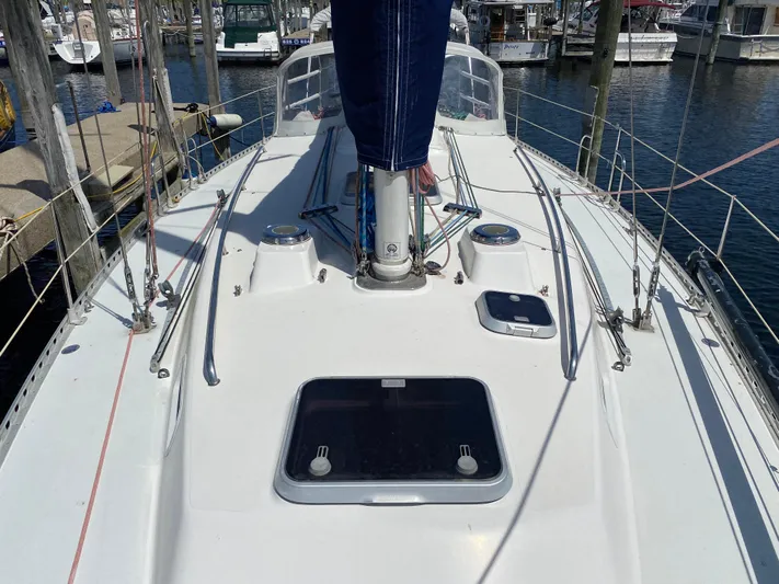 Jaywalker Yacht Photos Pics 