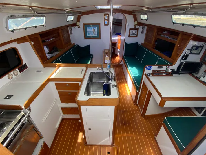 Jaywalker Yacht Photos Pics 