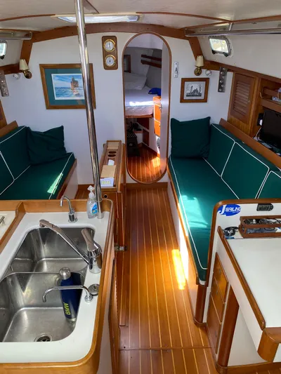 Jaywalker Yacht Photos Pics 