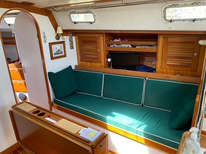 Jaywalker Yacht Photos Pics 