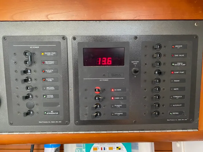 Jaywalker Yacht Photos Pics 