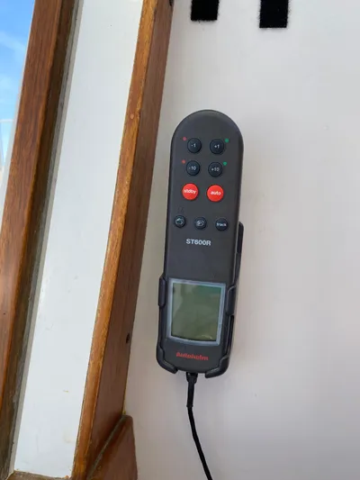 Jaywalker Yacht Photos Pics 