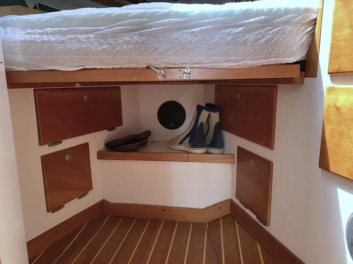 Jaywalker Yacht Photos Pics 