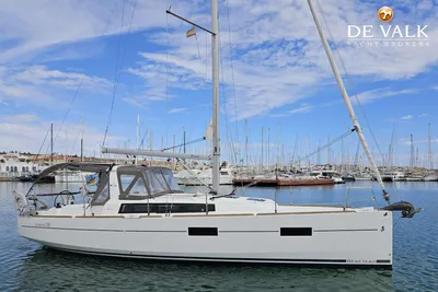 2015 Beneteau Oceanis 38
