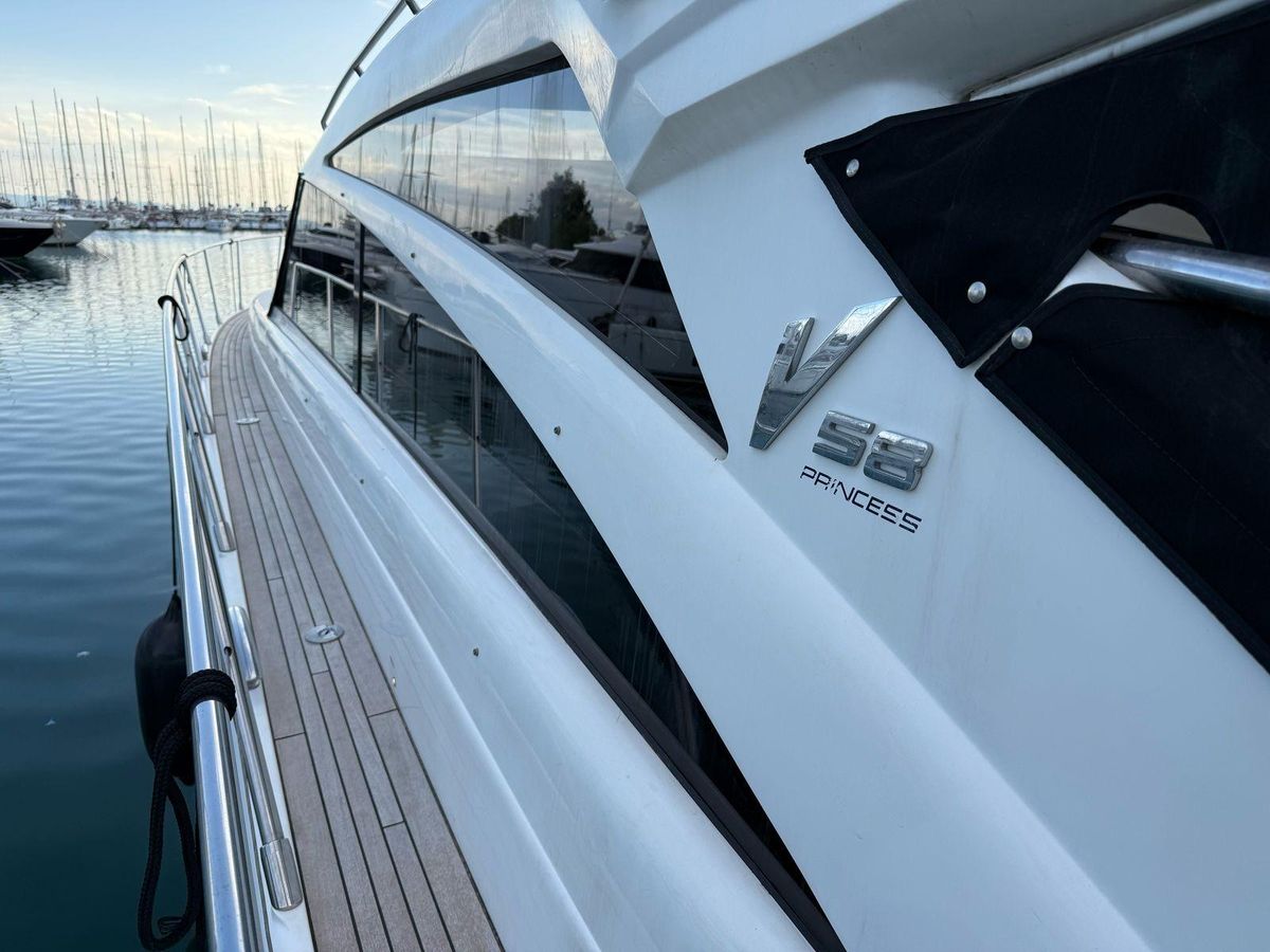 2009 Princess 59 