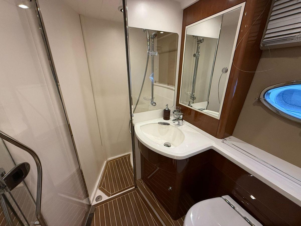 2009 Princess 59 