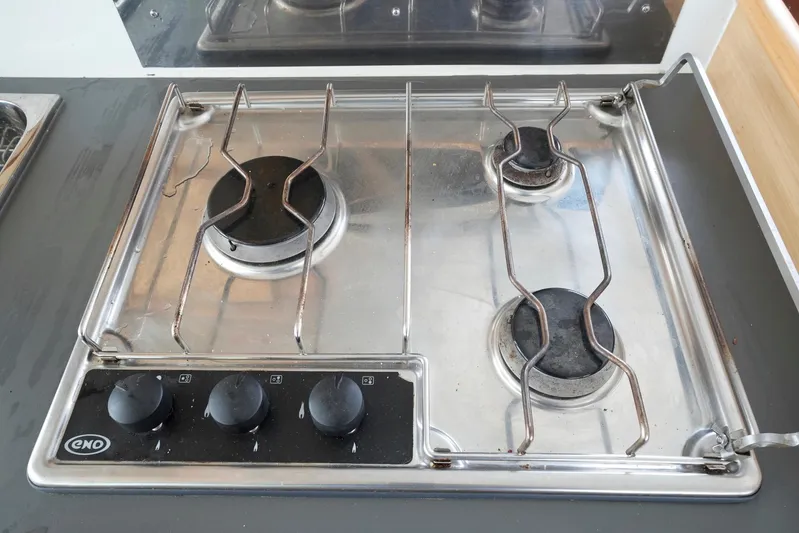 Bleu Lagoon Yacht Photos Pics Stainless steel stove with three burners on a Lagoon 421, 2012 model.