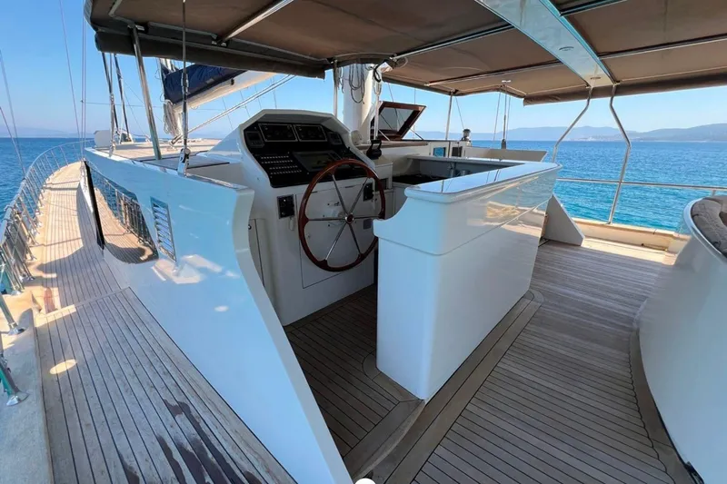 Cİca Sultan Yacht Photos Pics Luxurious Ark Yat 24M yacht deck, 2014 model, featuring sleek design and ocean view.