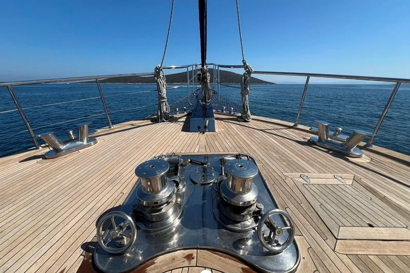 Cİca Sultan Yacht Photos Pics Deck view of 2014 Ark Yat 24M yacht with ocean backdrop.