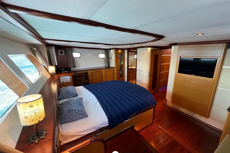 Cİca Sultan Yacht Photos Pics Luxurious bedroom interior of 2014 Ark Yat 24M yacht with ocean view.