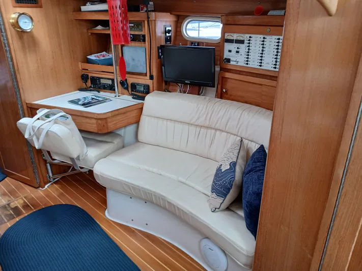 Aloha R & R Yacht Photos Pics 
