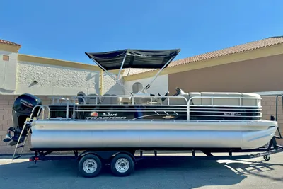 Sun Tracker SportFish 22 DLX