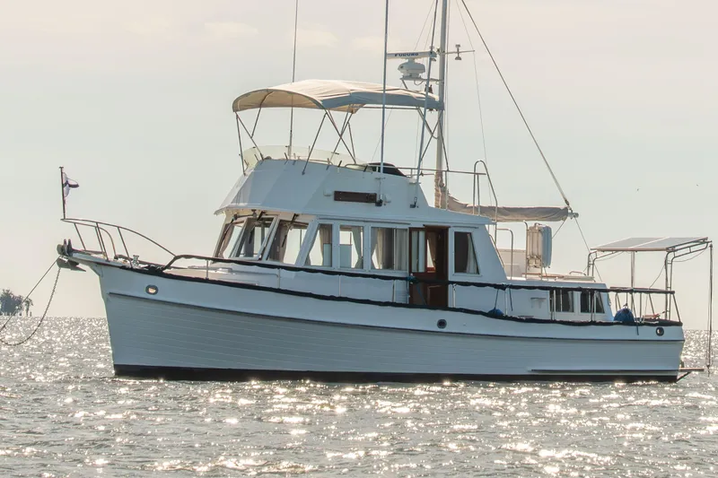 Proud Mary Yacht Photos Pics 