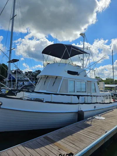 Proud Mary Yacht Photos Pics 