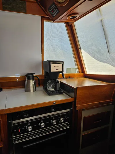 Proud Mary Yacht Photos Pics 