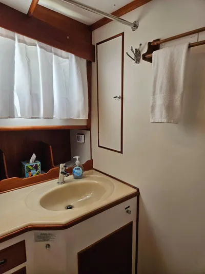 Proud Mary Yacht Photos Pics 