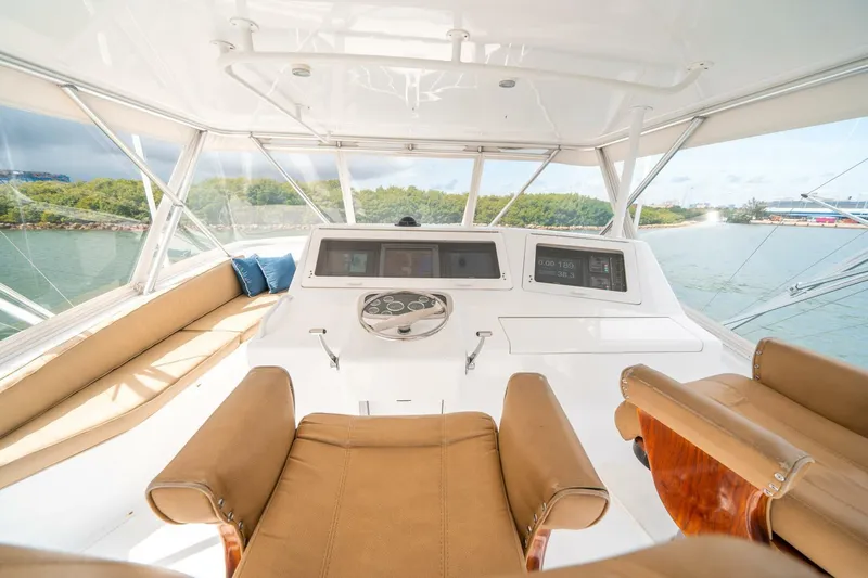 Margin Call Yacht Photos Pics 