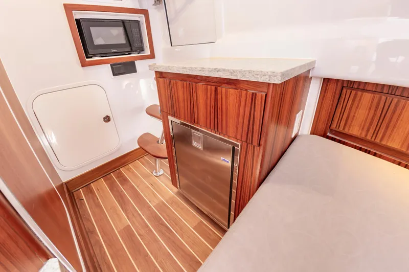 Justifier Yacht Photos Pics 