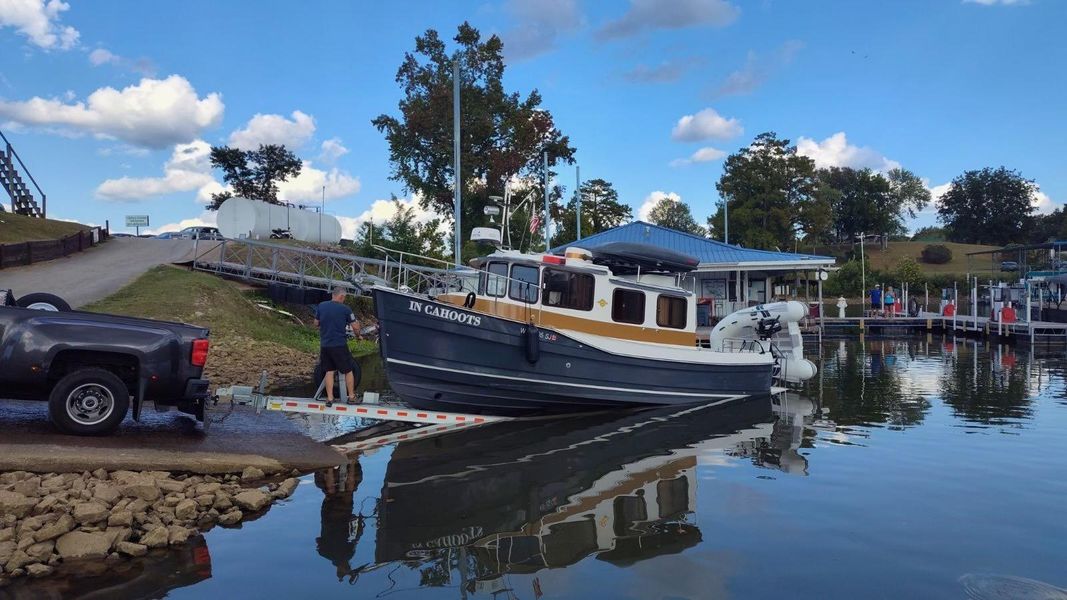 2016 Ranger Tugs R-27