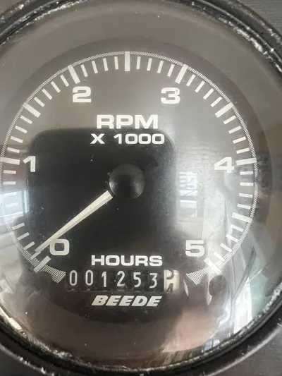  Yacht Photos Pics Tachometer of 2004 Albin 35 Tournament Express showing 1253 hours.