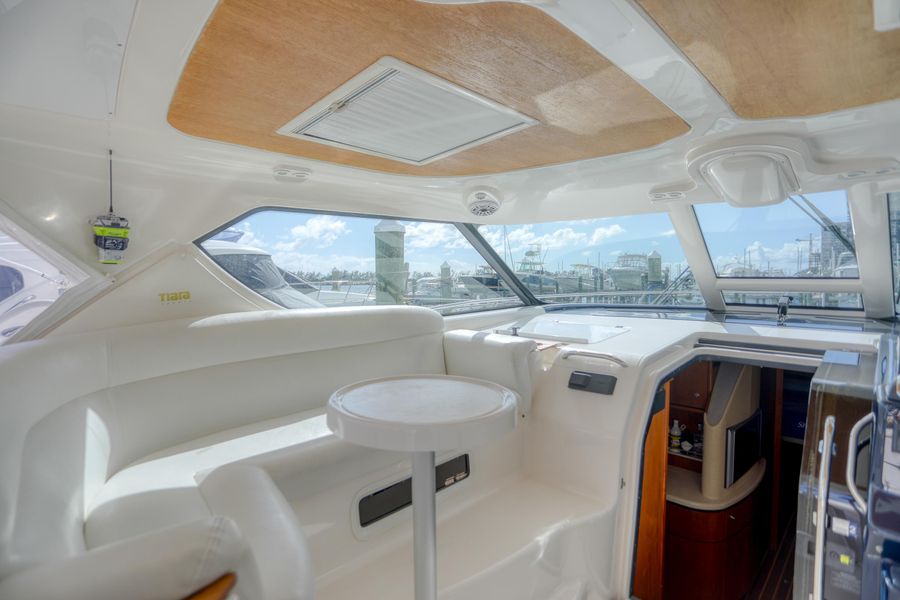 2008 Tiara Yachts 4300 Sovran