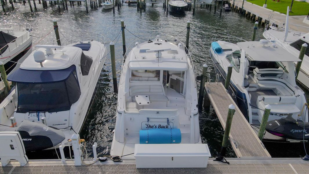 2008 Tiara Yachts 4300 Sovran