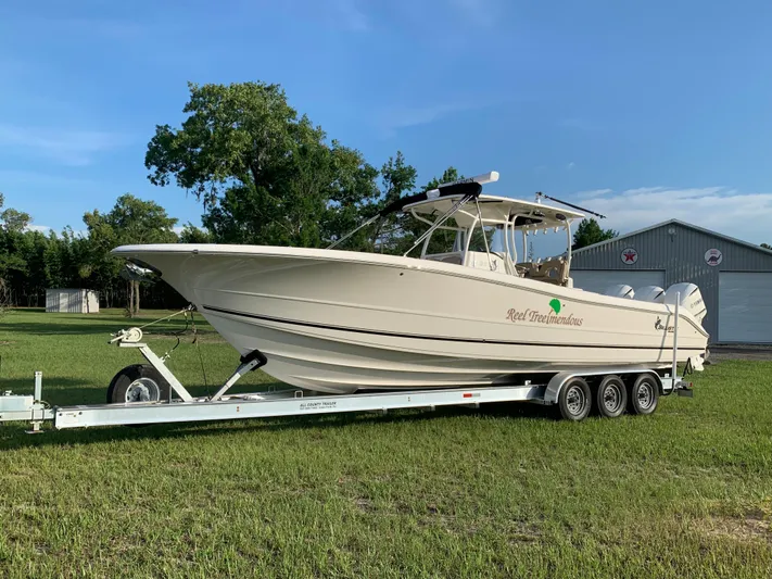 Reel Tree-mendous Yacht Photos Pics 