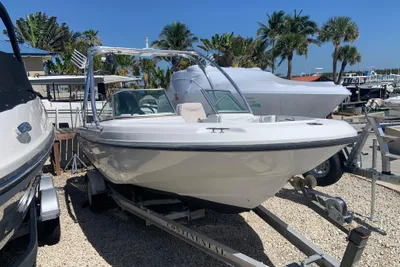 Boston Whaler 18 Ventura Bowrider