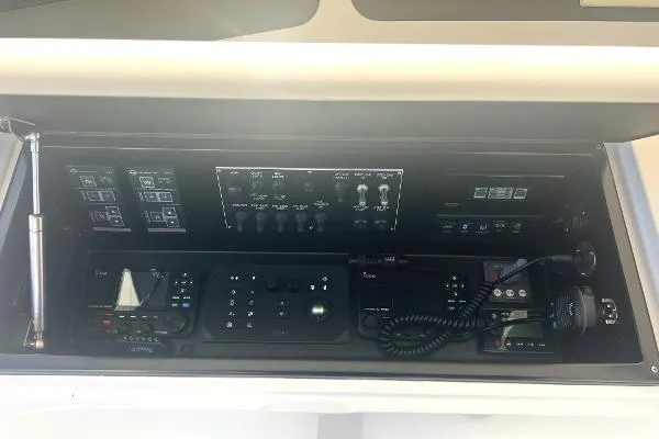 Flying Tiger Yacht Photos Pics 