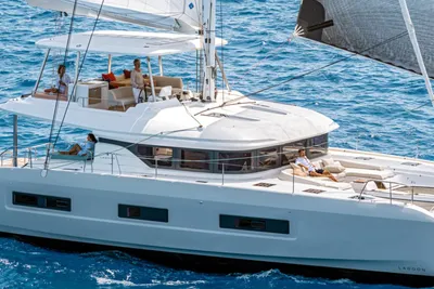 Lagoon 55