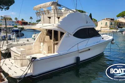 Riviera 33 Flybridge