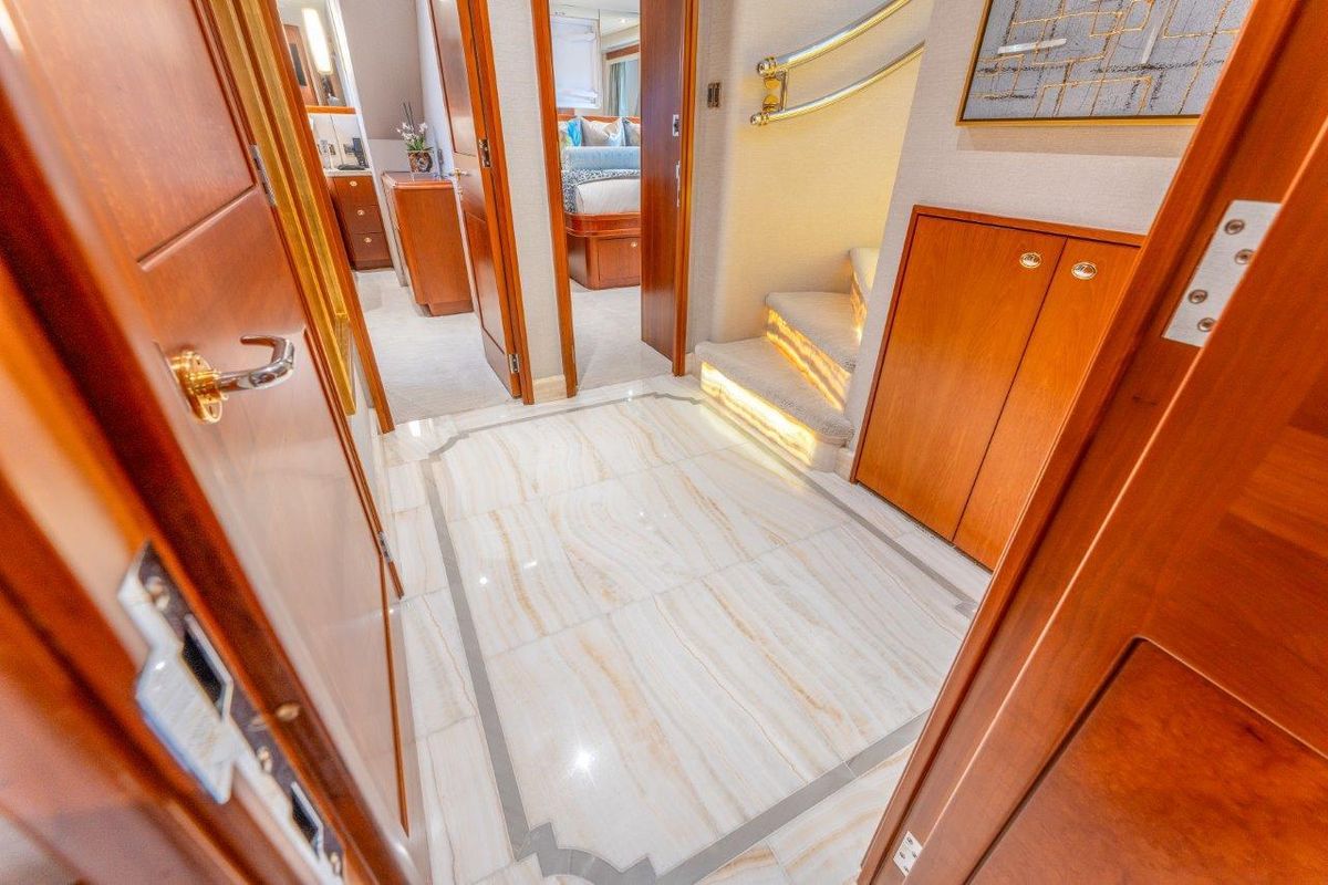 2006 Westport 130 