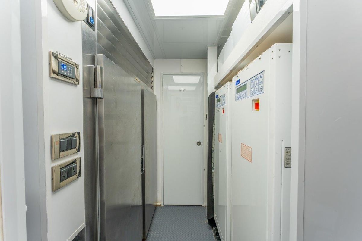 2006 Westport 130 