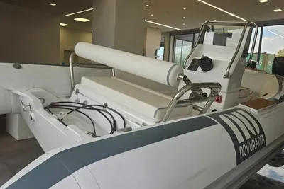 2025 Novurania DL 460