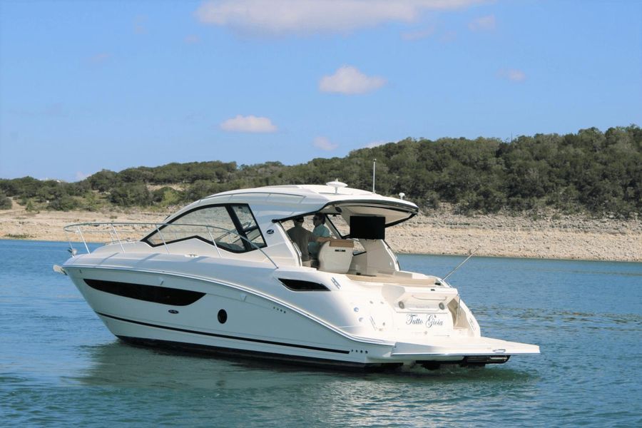 2017 Sea Ray 350 Coupe