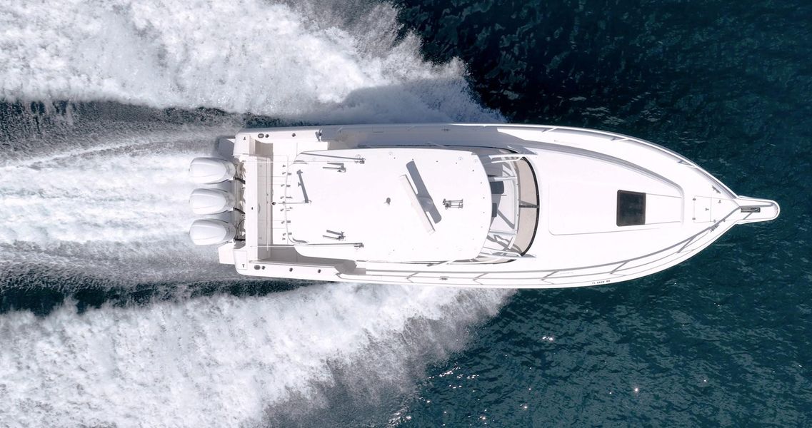 2014 Intrepid 390 Sport Yacht